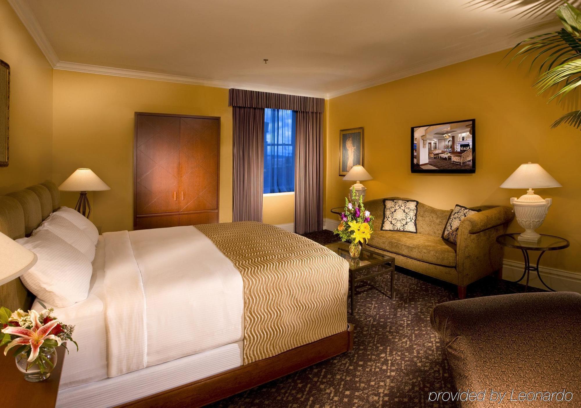The Louie, A Davenport Hotel, Autograph Collection Spokane Room photo